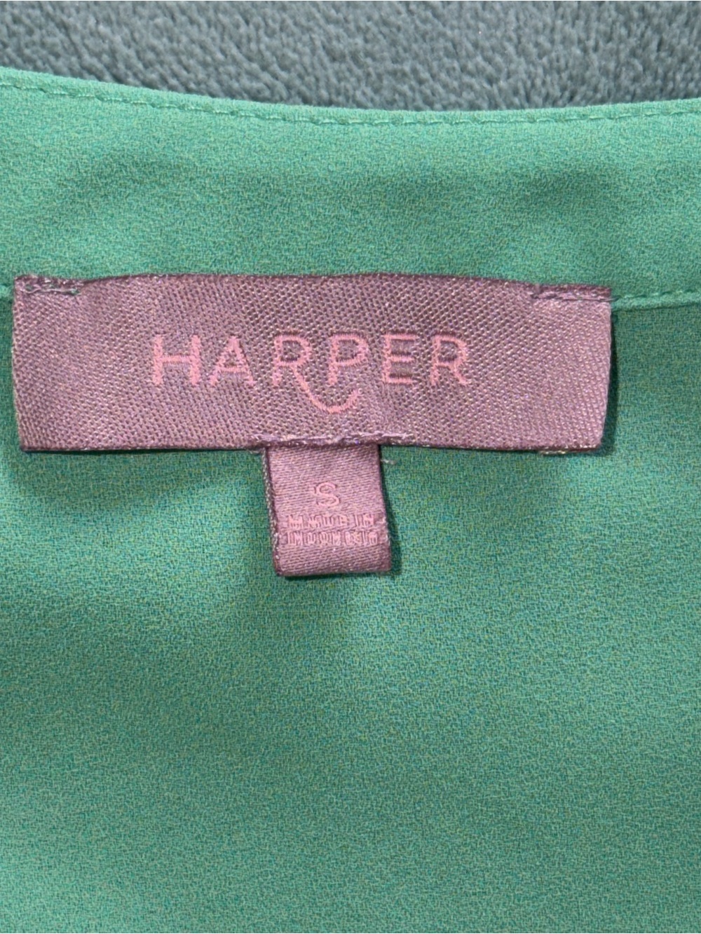 Women's Mint Green V-Neck Long Sleeve Blouse - Picture 15 of 16